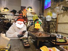 -何师烧烤Pro ·江湖川菜·小龙虾·精酿(太古里旗舰店)