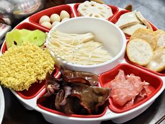 -苗家恒灵酸汤鱼-跳水牛肉连锁店(凯里总店)