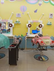 -爆米花儿童美发乐园