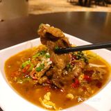贴秋膘啃排骨，散台请勿打扰