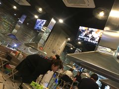 -马路牙子烧烤音乐酒馆(望京店)