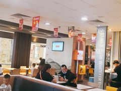 大堂-麦当劳(新世纪环球中心店)