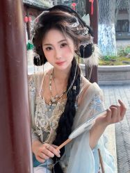 -一揽芳华汉服旗袍体验馆(拙政园店)