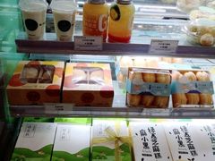 面包甜点陈列柜-仟吉(虎泉店)