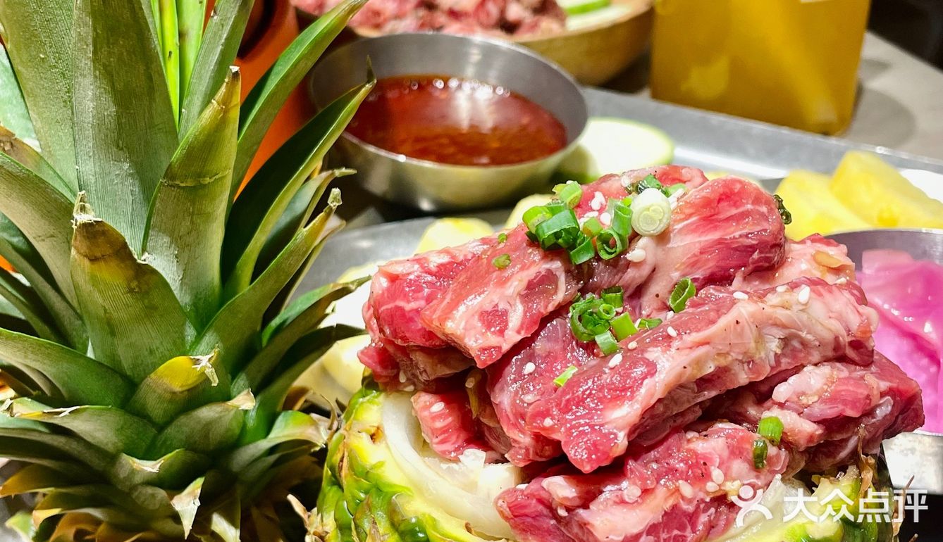 成都新店 | 终于吃到赵露思同款烤肉[胜利]