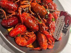 -巴厘龙虾·榜首油焖大虾(音乐学院·沿江酒馆店)