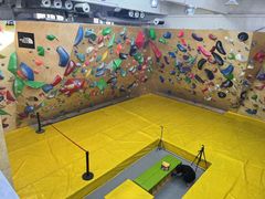 -问山MountQuest攀岩馆