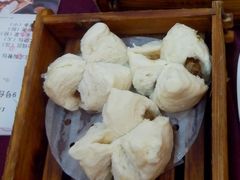蜜汁叉烧包-喜鹊茶点.啫煲(车陂店)