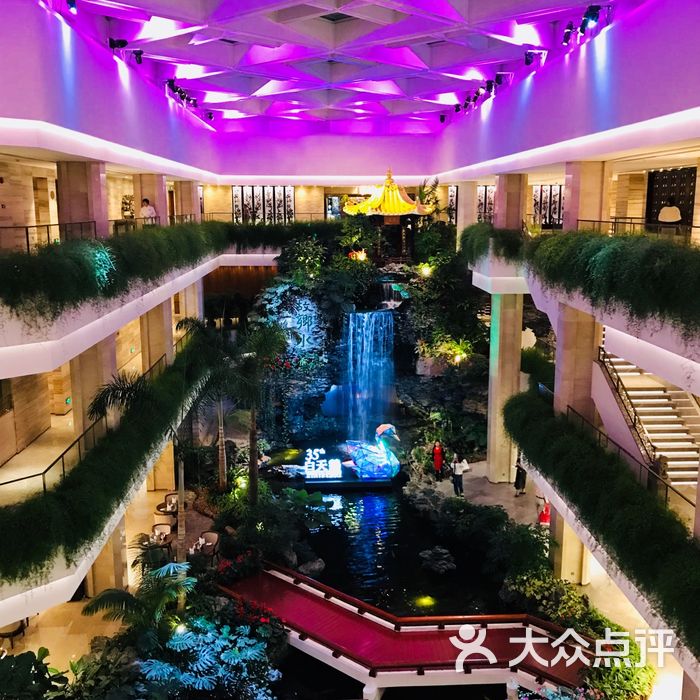 白天鹅宾馆风味餐厅