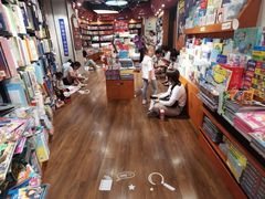 -西西弗书店(城西银泰城店)