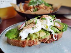 牛油果温泉蛋吐司-O'mills Sourdough Bakery&Bistro(永嘉路店)