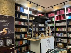 -钟书阁(松江泰晤士小镇店)