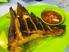 -明记烧鱼美味店