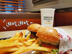 -The Habit Burger Grill 哈比特汉堡(复兴soho店)
