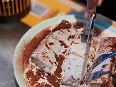 漏奶滑-潮界(虹桥天地店)