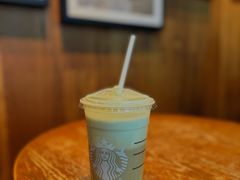 -星巴克(武汉菱角湖万达2店)