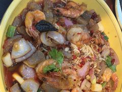 -休记光头香辣蟹干锅(绵竹店)