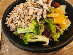 慢煮鸡胸肉香橙沙拉-红卡Cafe(尚8里店)