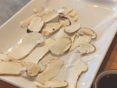 -云朵小院·石锅鱼·野生菌餐厅(蒗放店)