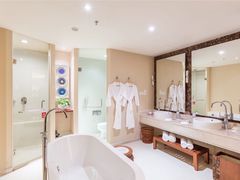 -三亚亚龙湾雅高美爵酒店