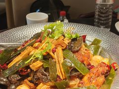 -辣尚瘾·烤鱼·新川菜(牡丹园直营店)