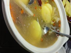 -老街烧烤大排档·地道湖北菜·龙虾馆(汉口火车站店)