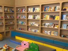 -戊辰亲子游泳俱乐部