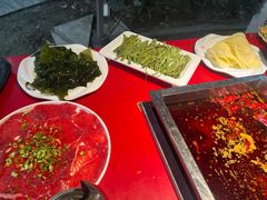 -二荆条·蜀鲜汇城市森林火锅