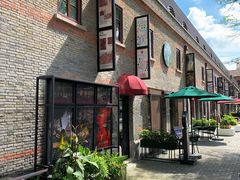-星巴克臻选(上海今潮8弄店)