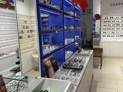 -美式眼镜·授权蔡司.依视路.尼康.豪雅.明月(南翔印象城店)