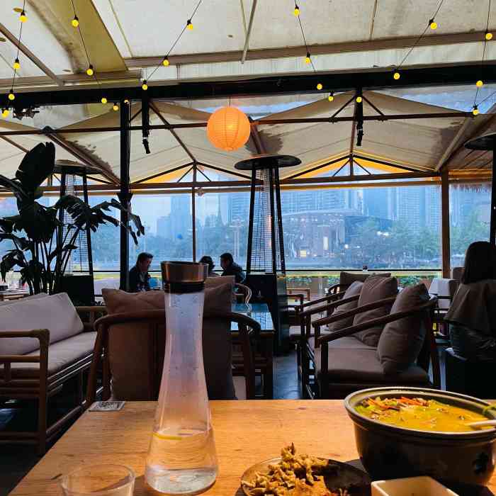 不二·民谣音乐餐酒吧(九眼桥店)-"多年之后再度体验成都夜生活.[偷.