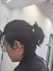 -V7 HAIR SALON