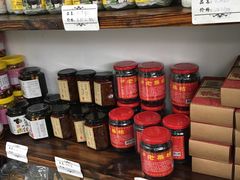 零售区-周大娘牛乳(旧寨古村总店)