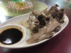 -怡妮新疆风味餐厅(东江湾路店)