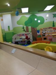 -莫莉幻想儿童乐园(哈尔滨王府井店)