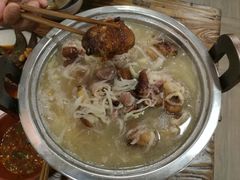 阿家村酸汤猪脚-遇见阿家村云南菜(魏公村店)