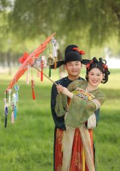 -青禾蒙娜丽莎婚纱摄影(武汉总店)