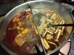 -湊湊火锅·茶憩(新中关购物中心店)