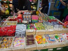 零售区-CITY MART城市集市·里弄(北外滩来福士广场店)