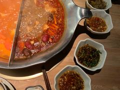 台式麻辣锅-湊湊火锅·茶憩(杭州湖滨银泰in77店)