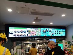 -老乡鸡(武汉中南梅苑小区地铁站店)