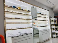 -视野联行眼镜蔡司·依视路官方授权店(顺城店)