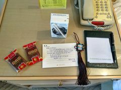 2号楼高级行政大床房-每天都会给的小礼物和小点心-春兰国宾馆(凤城河风景区老街店)