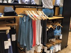 -lululemon(上海浦东IFC店)