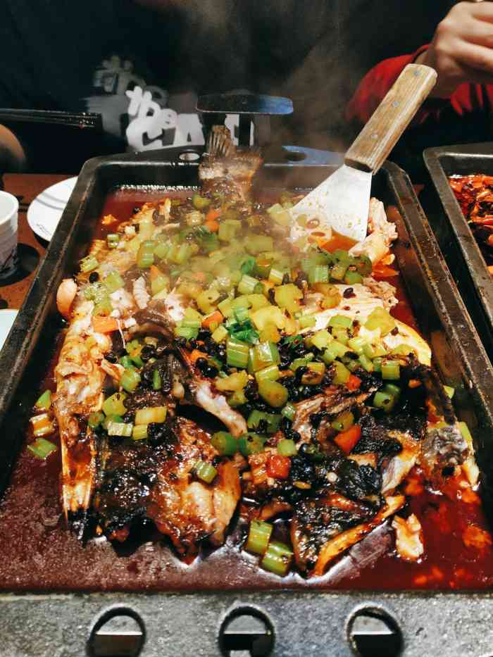 江边城外烤全鱼(魏公村店)-"听电视食尚栏目介绍这里的烤鱼很正宗