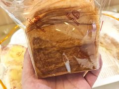 -顶东面包花园·生日蛋糕(世博店)