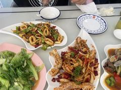 -覃记海鲜美食餐厅