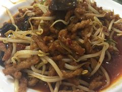 -天天向上素食餐厅(五台山店)