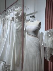 -派丽莫Pellimo原创设计婚纱品牌