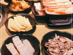 -本家·小顽牛自助烤肉(金润路店)